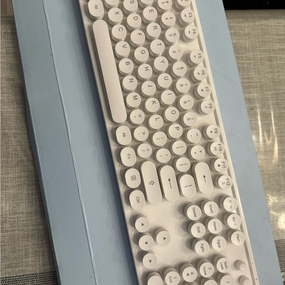 Wireless USB keyboard with mouse - Picture 1 of 2